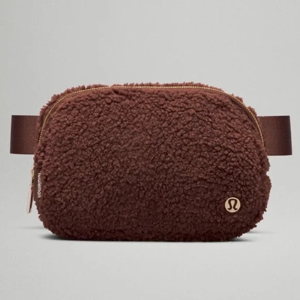 Lululemon everywhere belt bag large